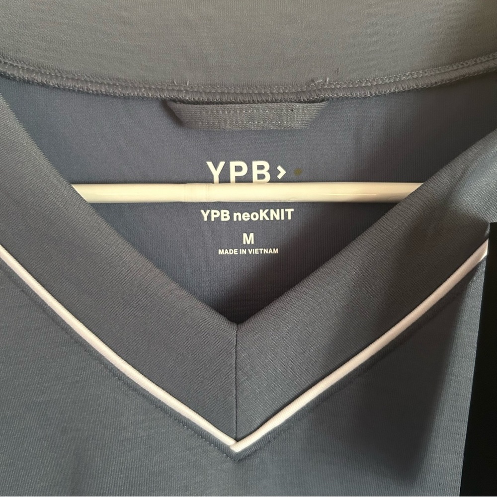 NWT Abercrombie & Fitch YPB neoKnit V-Neck Sweatshirt - Picture 3 of 5